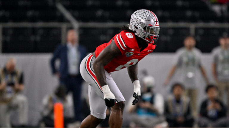 3) Arizona Cardinals: EDGE Arvell Reese, Ohio State
