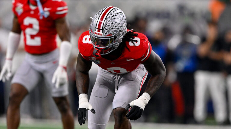 3) Arizona Cardinals: LB Arvell Reese, Ohio State