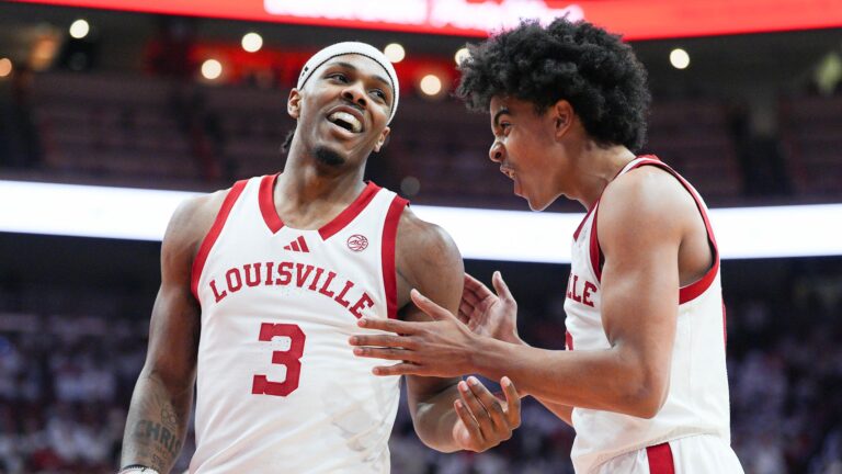17) Louisville Cardinals