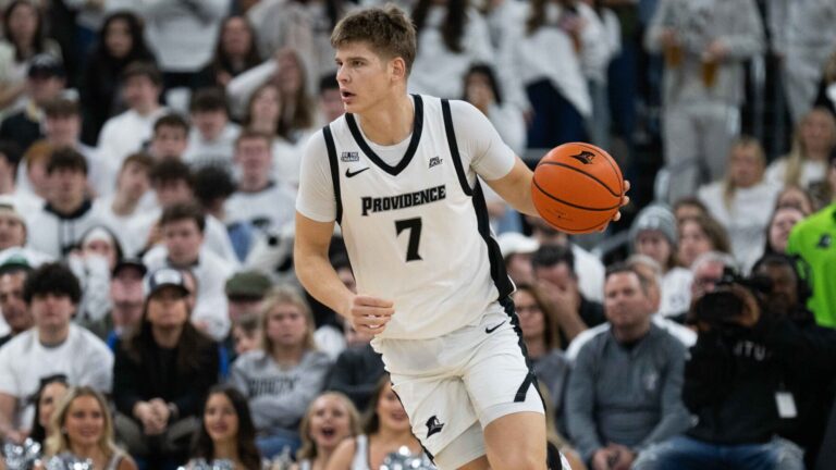 1) G Stefan Vaaks, Providence