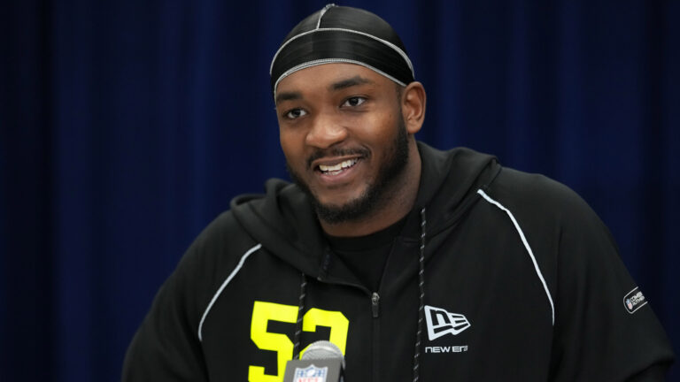 29. Kansas City Chiefs (via Los Angeles Rams)