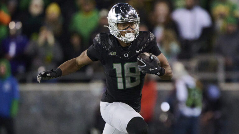 19) Carolina Panthers: TE Kenyon Sadiq, Oregon