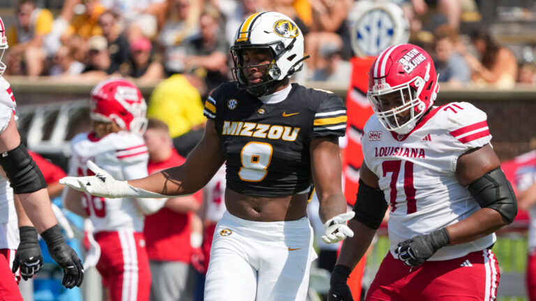 31) New England Patriots: EDGE Zion Young, Missouri
