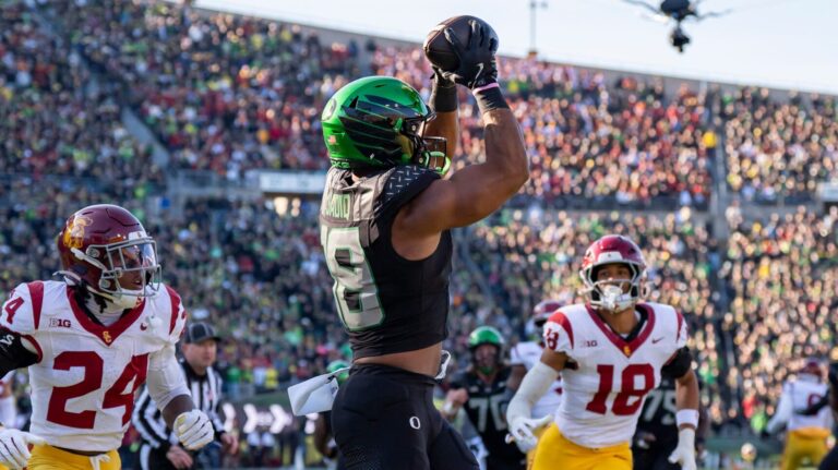 17) Los Angeles Rams (via DET): TE Kenyon Sadiq, Oregon