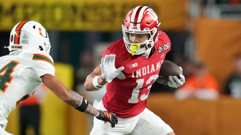 19) Elijah Sarratt, Indiana