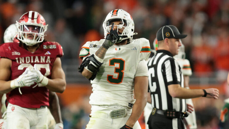 20) Dallas Cowboys (via GB): EDGE Akheem Mesidor, Miami
