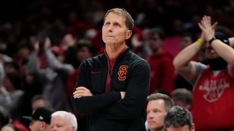 7) USC Trojans