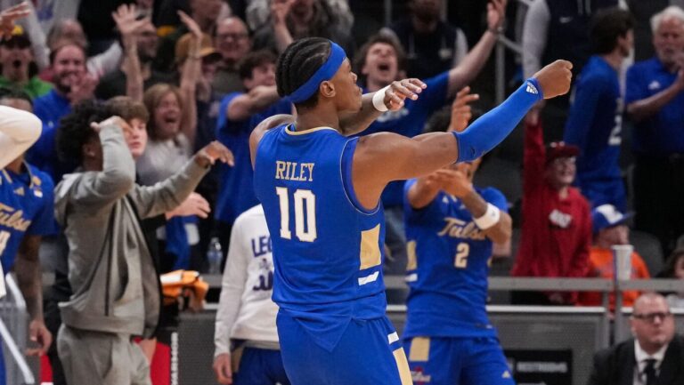 45) G Tylen Riley: Committed