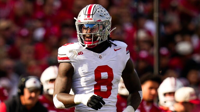 5) New York Giants: EDGE Arvell Reese, Ohio State