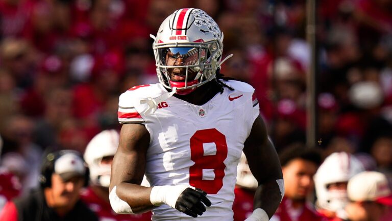 3) Kansas City Chiefs (via ARI): EDGE Arvell Reese, Ohio State
