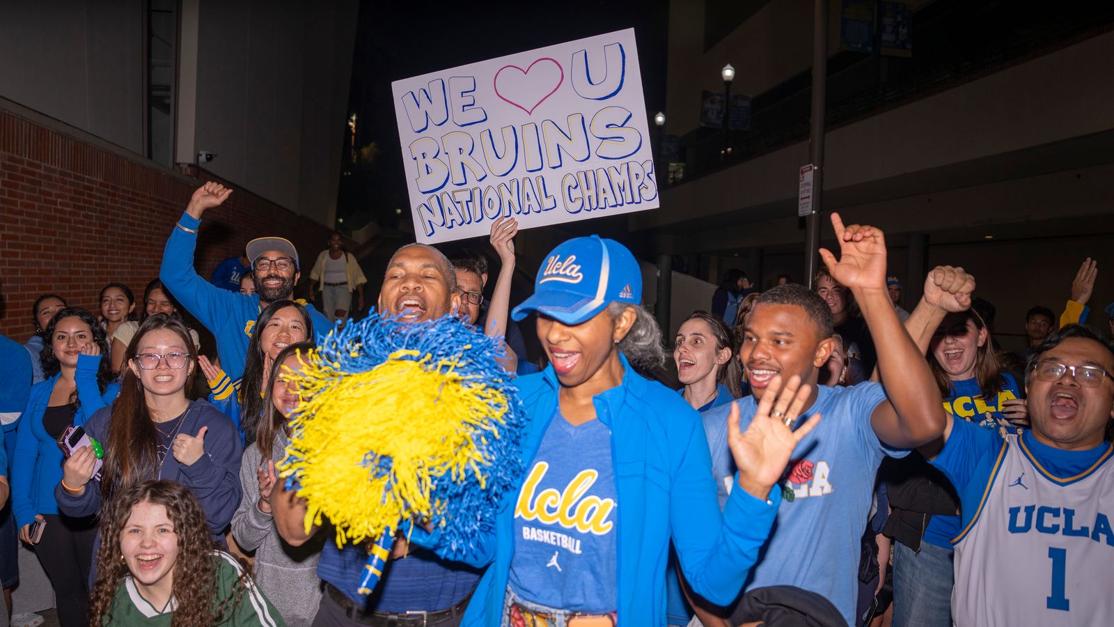 Sea of Blue and Gold: The Victory Arrival