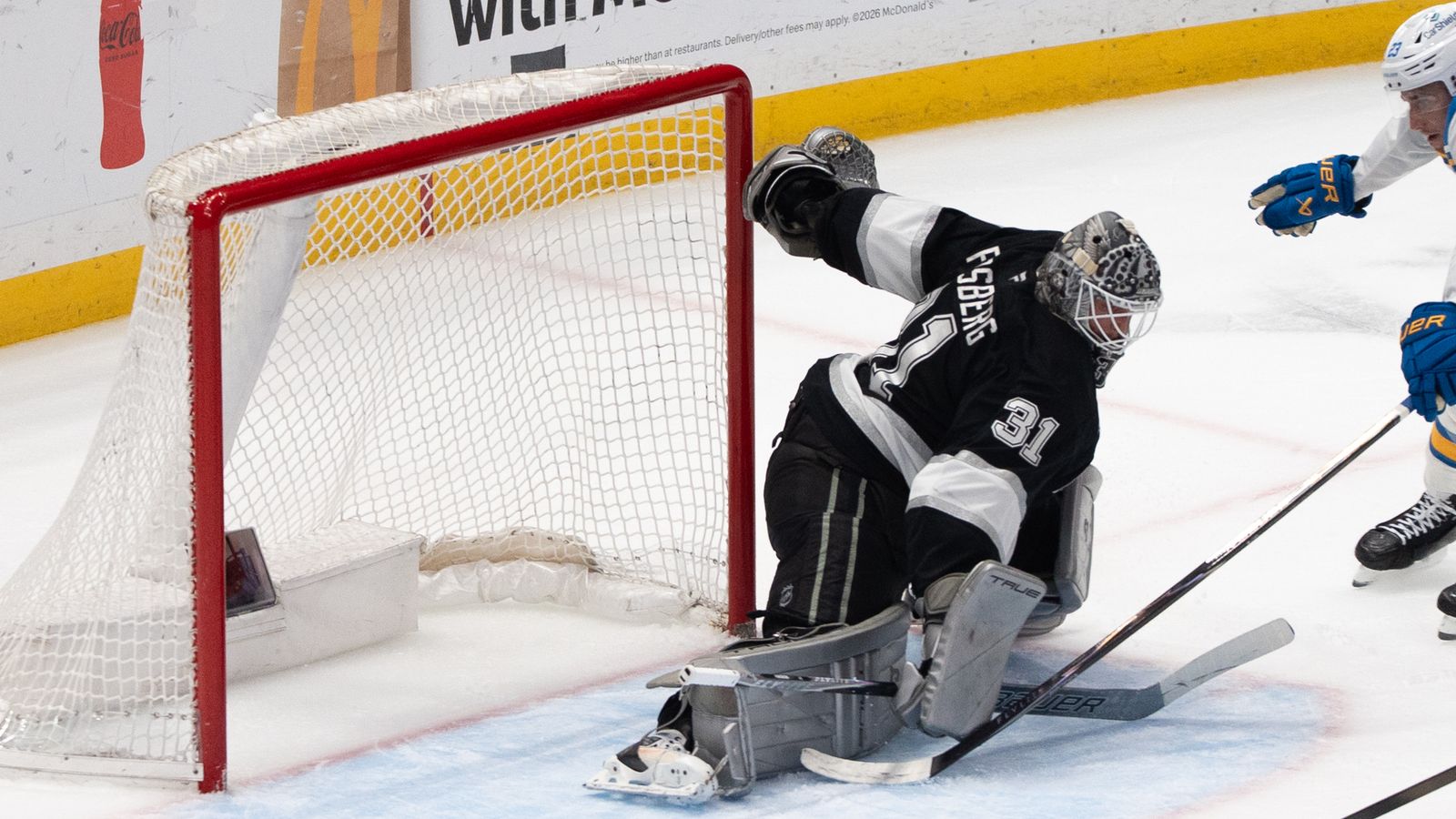 Stone Cold: Forsberg forces a missed shot to keep the Kings in the lead