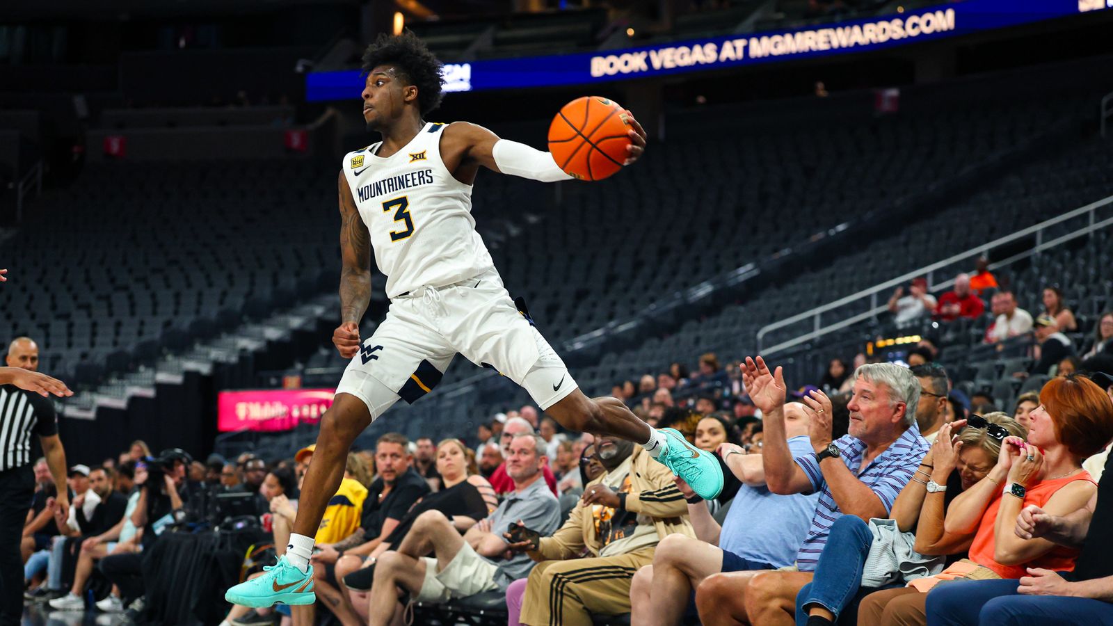 Hustle Beyond the Arc: Huff Dives for the Ball