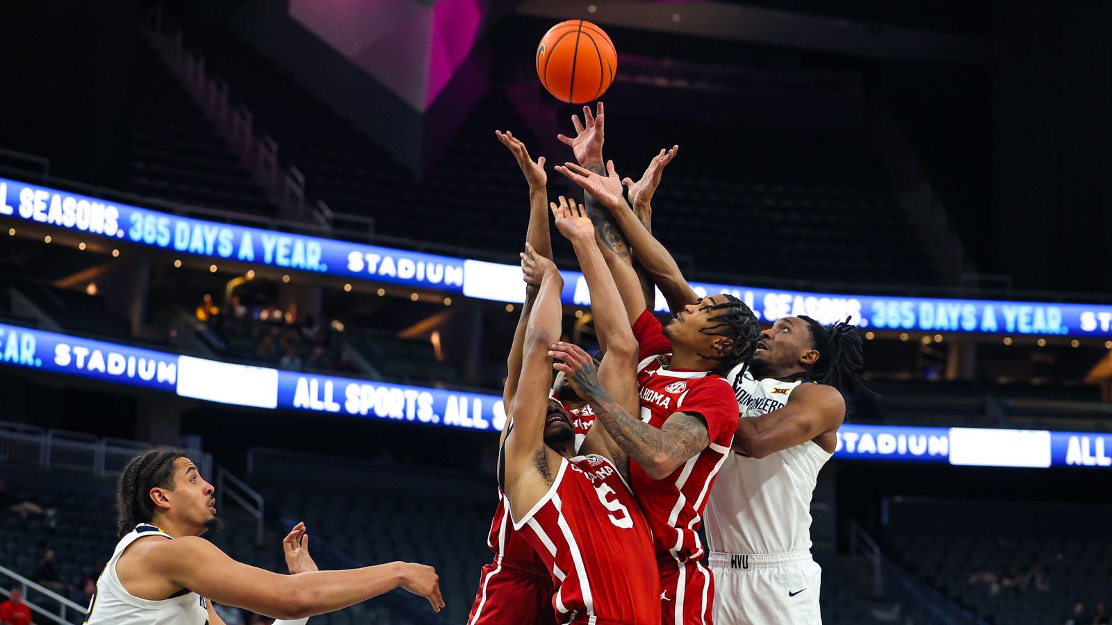 Battle in the Paint: Mountaineers vs. Sooners