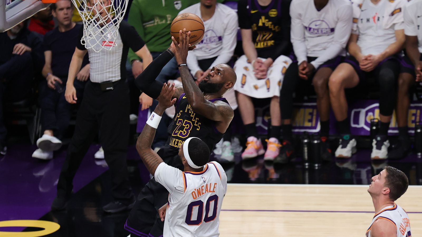 Lakers forward LeBron James