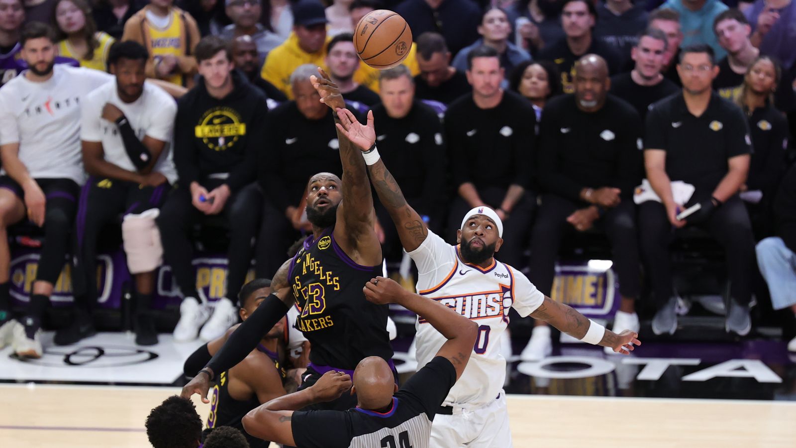 LeBron James Suns forward Royce O'neale eye on the prize