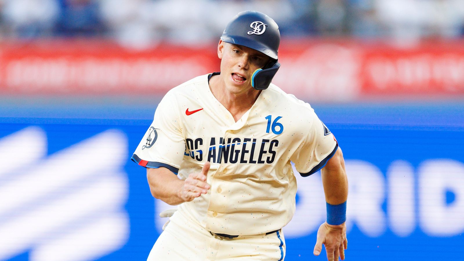 Dodgers Will Smith #16 sprints between bases