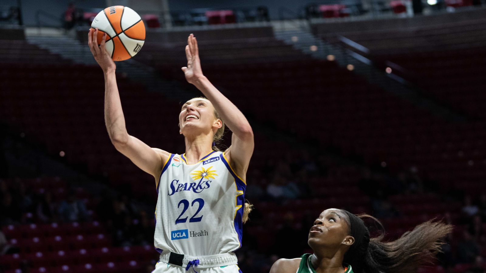 Sparks Cameron Brink (22) shoots the ball