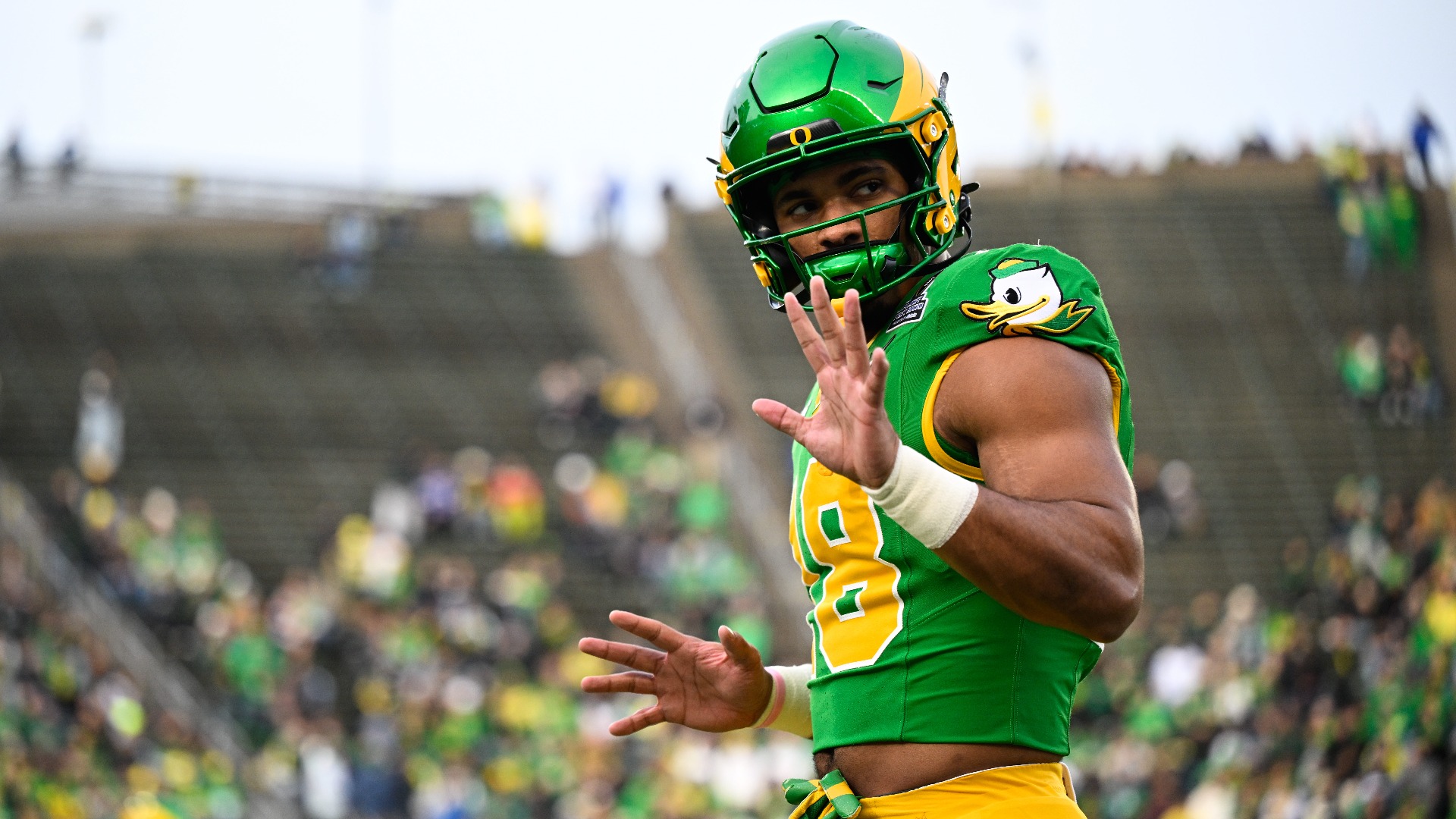 #19 Carolina Panthers: Kenyon Sadiq, TE, Oregon