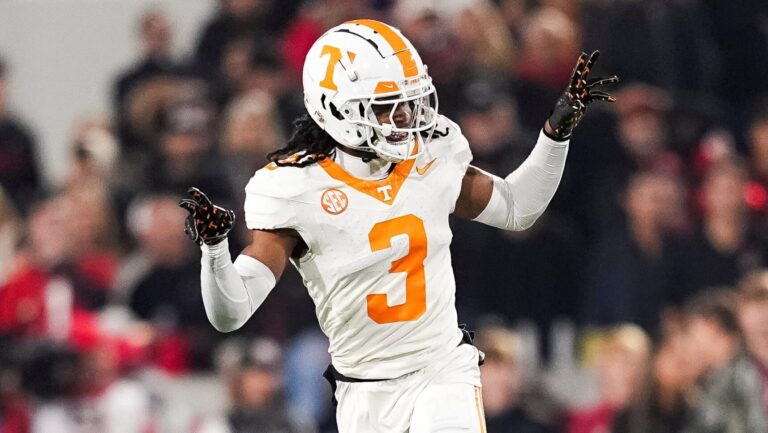 15) Tampa Bay Buccaneers: CB Jermod McCoy, Tennessee