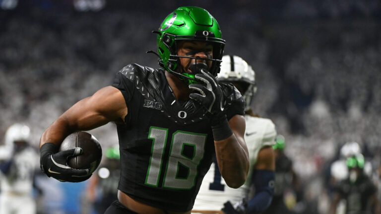 13) Los Angeles Rams: TE Kenyon Sadiq, Oregon