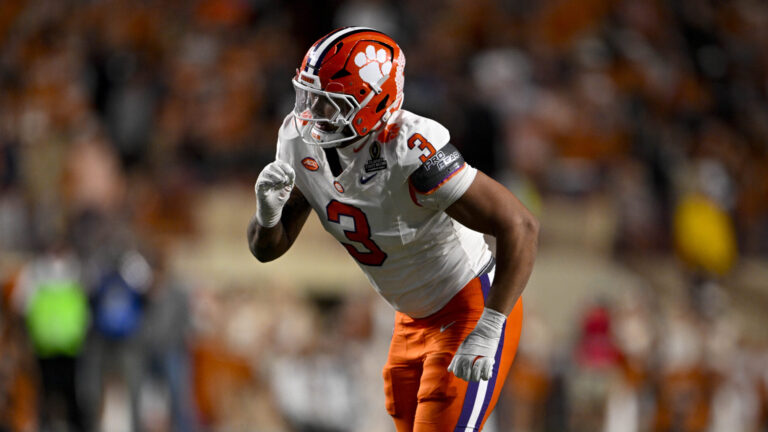 21) Pittsburgh Steelers: EDGE T.J. Parker, Clemson
