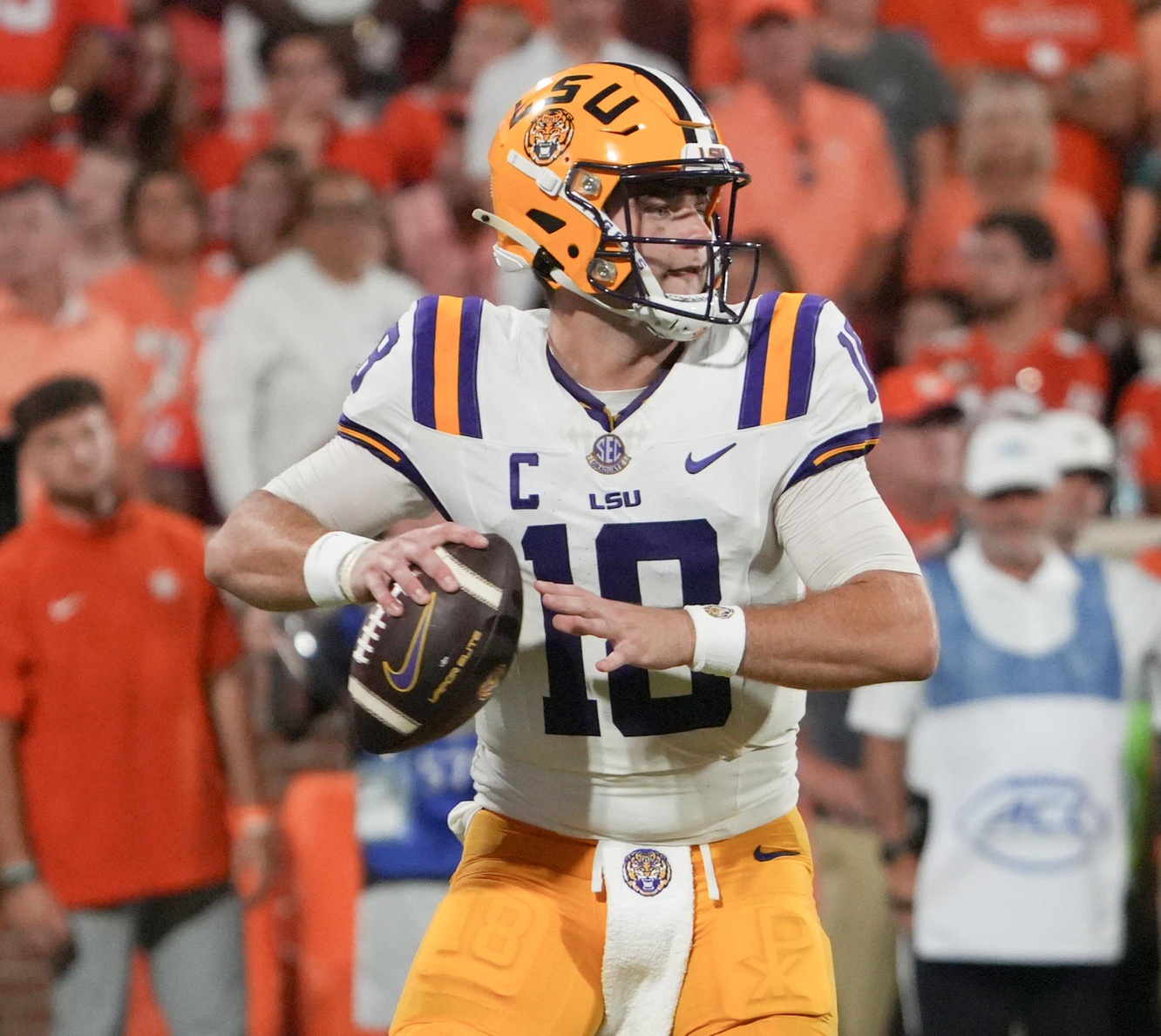 Garret Nussmeier, QB, LSU