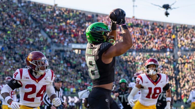 11) TE Kenyon Sadiq, Oregon
