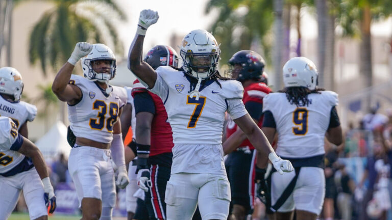 19) Carolina Panthers: S Emmanuel McNeil-Warren, Toledo