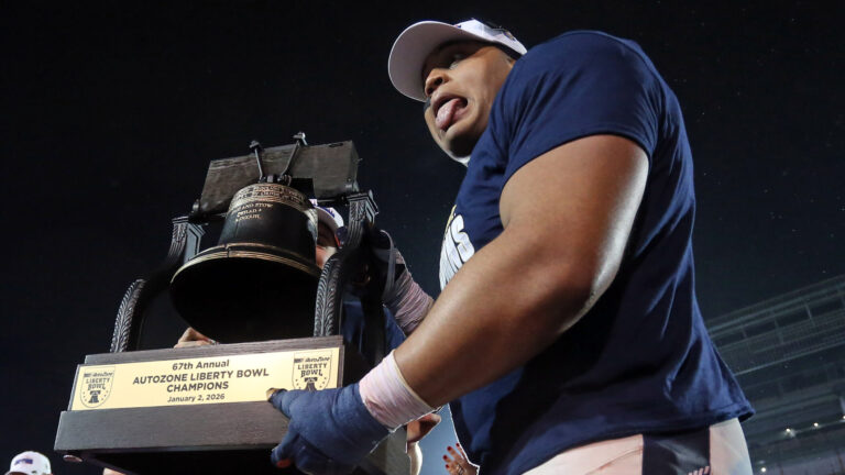 44. Landon Robinson, DL (Navy)