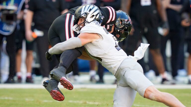 30) Miami Dolphins (via DEN): S Dillon Thieneman, Oregon