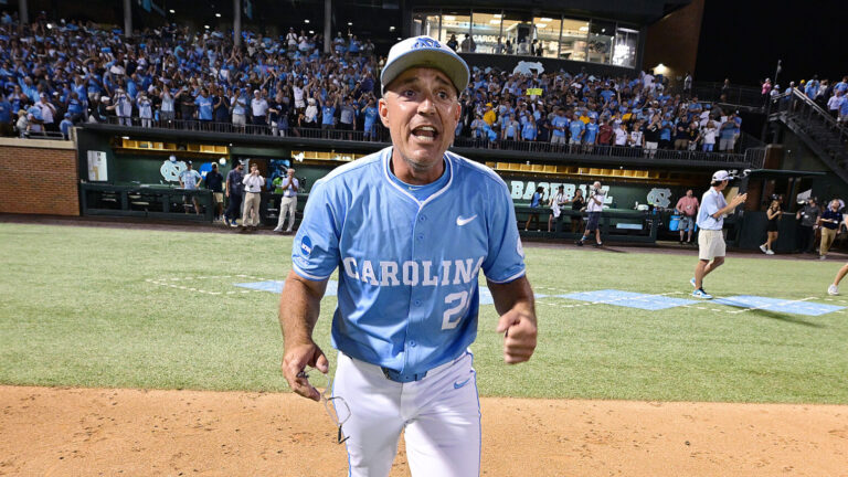 2) North Carolina Tar Heels