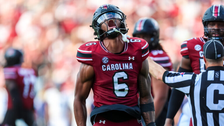 3) New York Jets: EDGE Dylan Stewart, South Carolina