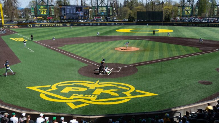 14) Oregon Ducks