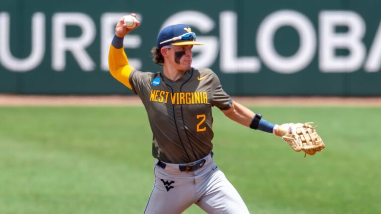 9) West Virginia Mountaineers