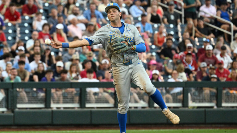 1. Chicago White Sox – SS Roch Cholowsky, UCLA