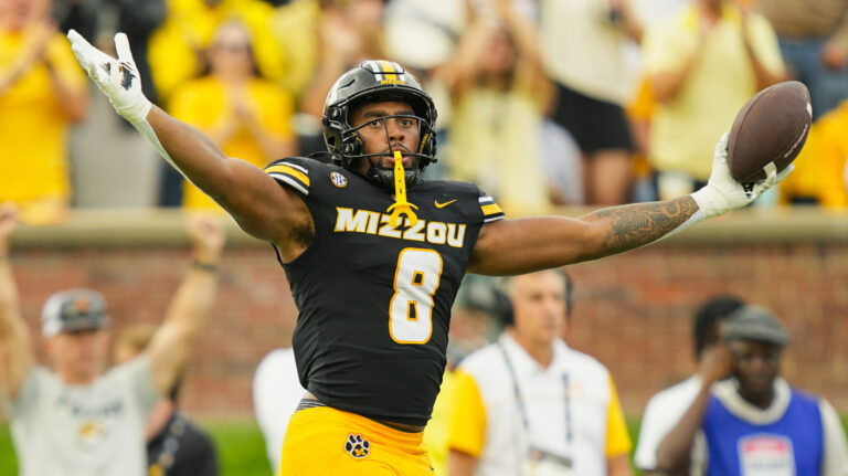 32) Seattle Seahawks: EDGE Damon Wilson II, Miami