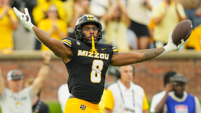 15) Jacksonville Jaguars: EDGE Damon Wilson II, Miami
