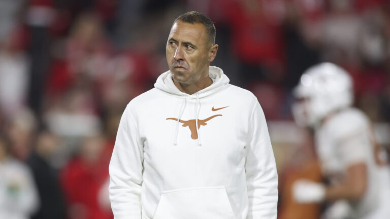 3) Texas Longhorns