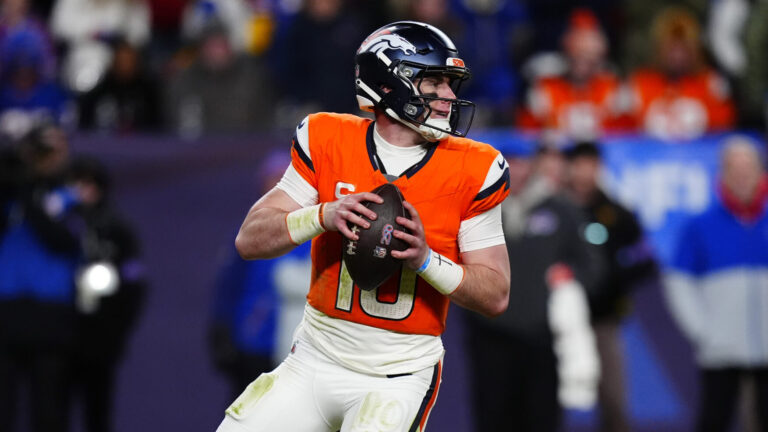 3) Denver Broncos