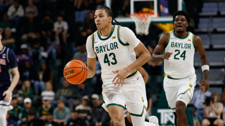 15) Chicago Bulls (via POR): G Cameron Carr, Baylor