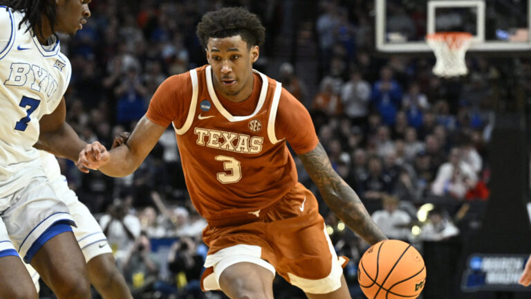29) Cleveland Cavaliers (via San Antonio): F Dailyn Swain, Texas