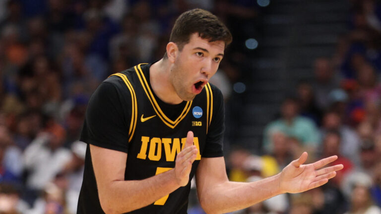 62) F Alvaro Folgueiras, Iowa