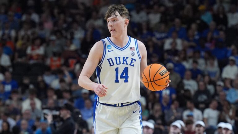 27) F Nikolas Khamenia, Duke