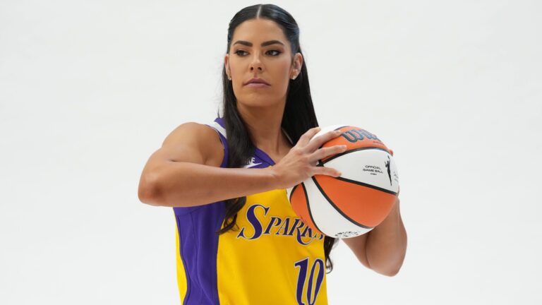 12. Kelsey Plum, Los Angeles Sparks