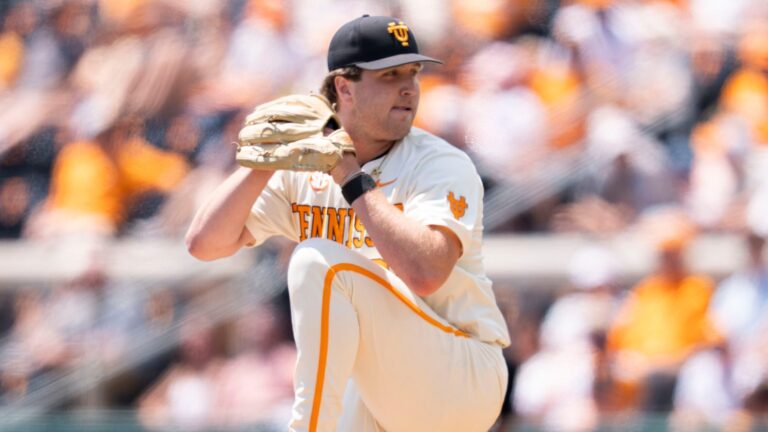 23) Tennessee Volunteers