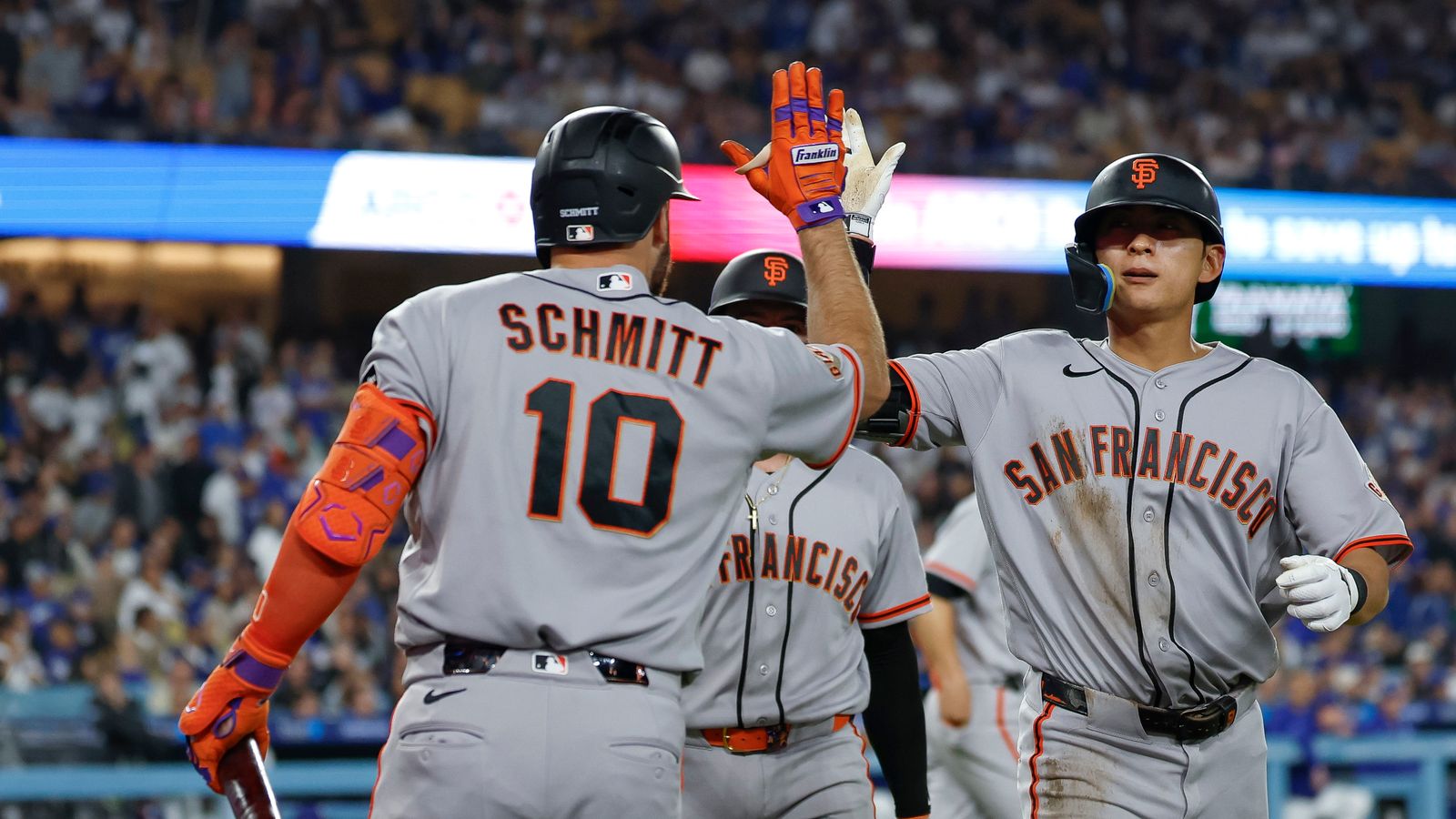 Jung Hoo Lee celebrates a home run at Dodger Stadium against the Dodgers.