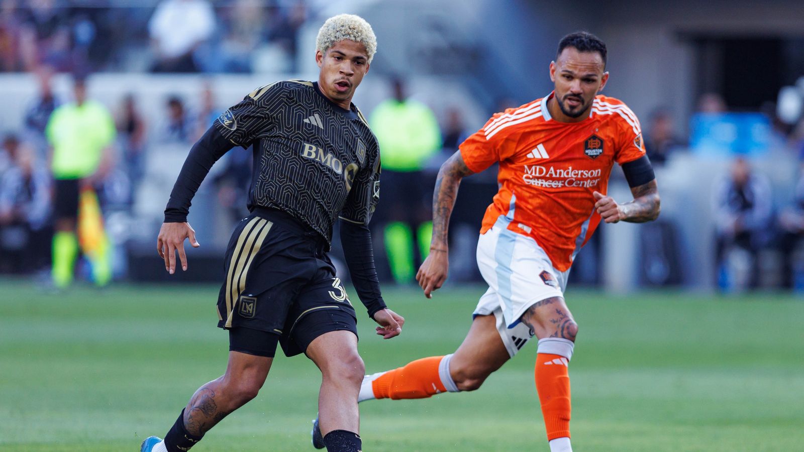 David Martínez #30 of LAFC passes the ball in a game against Houston Dynamo FC