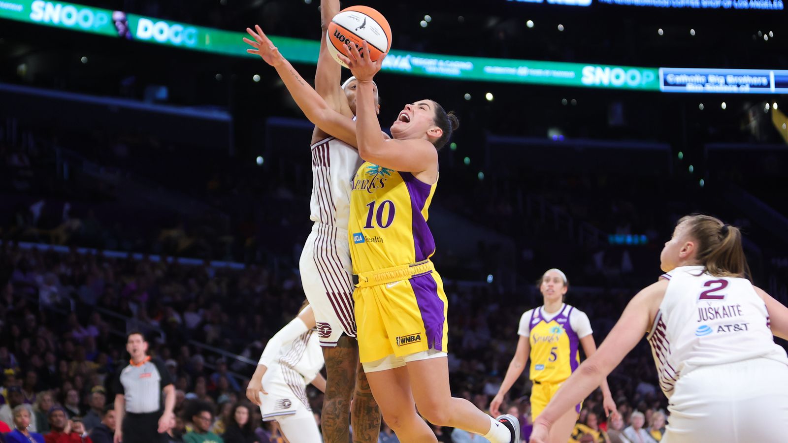 Kelsey Plum attempts a layup against Toronto Tempo, May 17, 2026