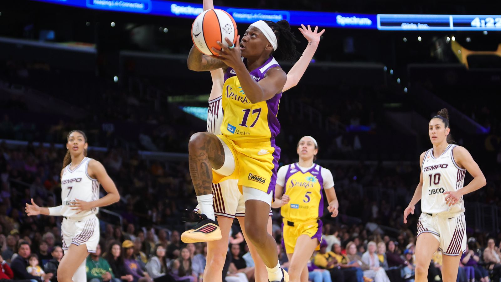 Erica Wheeler attempts a layup against Toronto Tempo